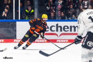 Löwen Frankfurt - Kölner Haie - 23.12.25 - 097