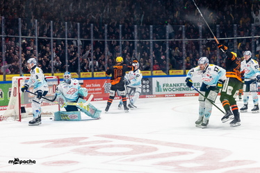 Löwen Frankfurt - Dresdner Eislöwen - 30.12.25 - 035