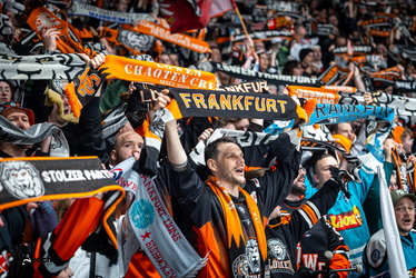 Löwen Frankfurt - Dresdner Eislöwen - 30.12.25 - 041