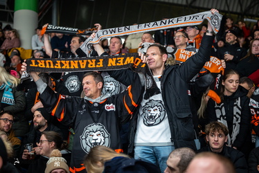 Löwen Frankfurt - Dresdner Eislöwen - 30.12.25 - 044