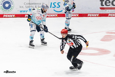 Löwen Frankfurt - Dresdner Eislöwen - 30.12.25 - 061