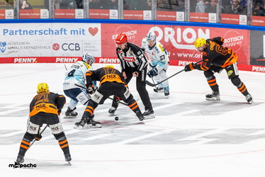 Löwen Frankfurt - Dresdner Eislöwen - 30.12.25 - 066
