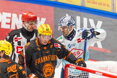 Löwen Frankfurt - Dresdner Eislöwen - 30.12.25 - 079
