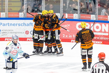 Löwen Frankfurt - Dresdner Eislöwen - 30.12.25 - 085