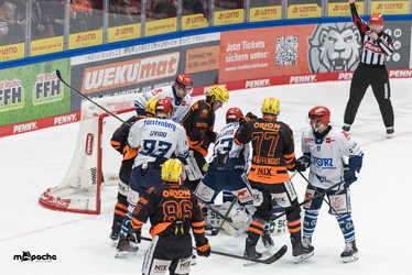 Löwen Frankfurt - Schwenninger Wildwings - 4.1.26 - 115