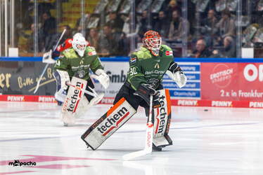 Löwen Frankfurt - Adler Mannheim - 9.1.26 - 001