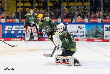 Löwen Frankfurt - Adler Mannheim - 9.1.26 - 006