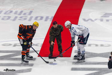 Löwen Frankfurt - Adler Mannheim - 9.1.26 - 015
