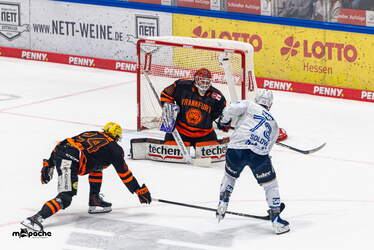 Löwen Frankfurt - Adler Mannheim - 9.1.26 - 018