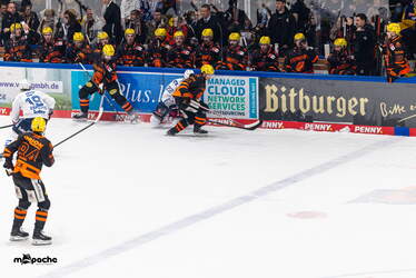 Löwen Frankfurt - Adler Mannheim - 9.1.26 - 028