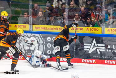 Löwen Frankfurt - Adler Mannheim - 9.1.26 - 035