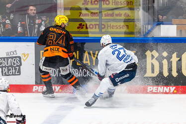 Löwen Frankfurt - Adler Mannheim - 9.1.26 - 037