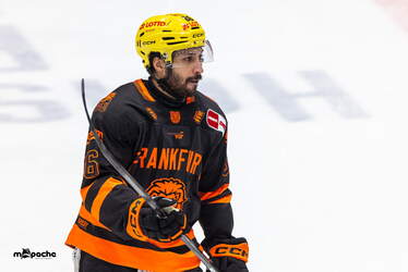 Löwen Frankfurt - Adler Mannheim - 9.1.26 - 045