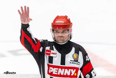 Löwen Frankfurt - Adler Mannheim - 9.1.26 - 055