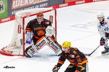 Löwen Frankfurt - Adler Mannheim - 9.1.26 - 068