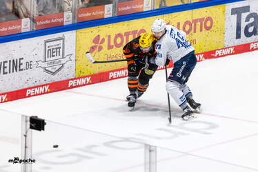 Löwen Frankfurt - Adler Mannheim - 9.1.26 - 076
