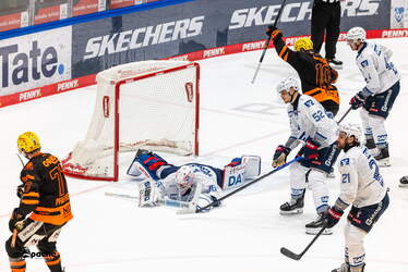 Löwen Frankfurt - Adler Mannheim - 9.1.26 - 078