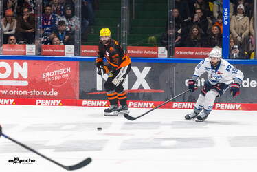 Löwen Frankfurt - Adler Mannheim - 9.1.26 - 101