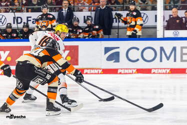 Grizzlys Wolfsburg - Löwen Frankfuert - 11.1.26 - 014