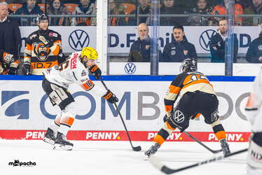 Grizzlys Wolfsburg - Löwen Frankfuert - 11.1.26 - 042