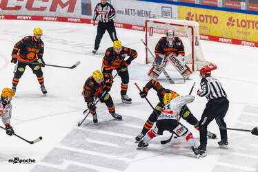 Löwen Frankfurt - Pinguins Bremerhaven - 25.2.26 - 052