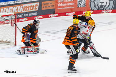 Löwen Frankfurt - Pinguins Bremerhaven - 25.2.26 - 072
