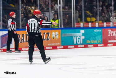 Löwen Frankfurt - Pinguins Bremerhaven - 25.2.26 - 101