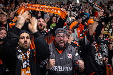 Löwen Frankfurt - Pinguins Bremerhaven - 25.2.26 - 102
