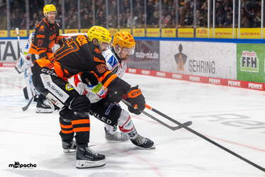 Löwen Frankfurt - Pinguins Bremerhaven - 25.2.26 - 107