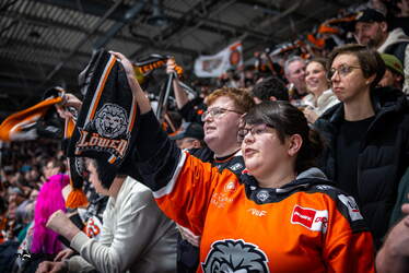 Löwen Frankfurt - Pinguins Bremerhaven - 25.2.26 - 113
