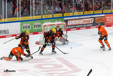 Löwen Frankfurt - Grizzlys Wolfsburg - 1.3.26 - 086