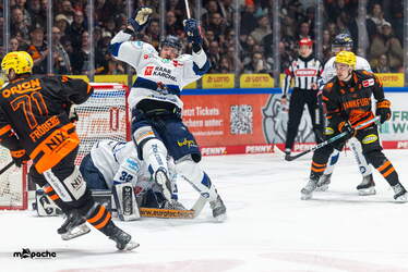 Löwen Frankfurt - Iserlohn Roosters - 6.3.26 - 136