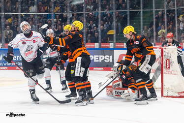 Löwen Frankfurt - Nürnberg Ice Tigers - 15.3.26 - 034