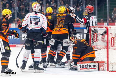 Löwen Frankfurt - Nürnberg Ice Tigers - 15.3.26 - 035