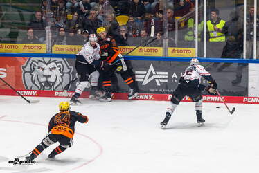 Löwen Frankfurt - Nürnberg Ice Tigers - 15.3.26 - 044