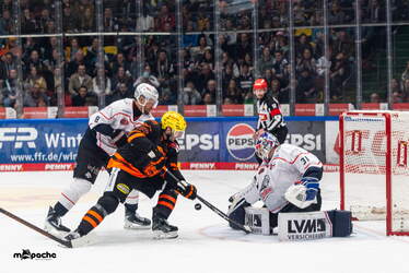 Löwen Frankfurt - Nürnberg Ice Tigers - 15.3.26 - 068