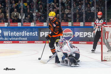 Löwen Frankfurt - Nürnberg Ice Tigers - 15.3.26 - 077