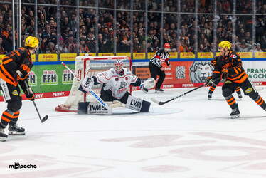 Löwen Frankfurt - Nürnberg Ice Tigers - 15.3.26 - 114