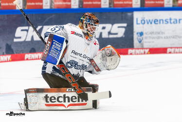 Vorbereitung - Löwen Frankfurt - ERC Ingolstadt - 12.9.26 - 006