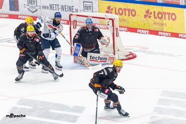 Vorbereitung - Löwen Frankfurt - ERC Ingolstadt - 12.9.26 - 030
