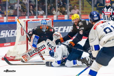 Vorbereitung - Löwen Frankfurt - ERC Ingolstadt - 12.9.26 - 038