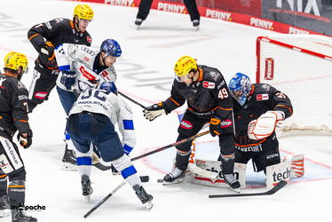 Vorbereitung - Löwen Frankfurt - ERC Ingolstadt - 12.9.26 - 051