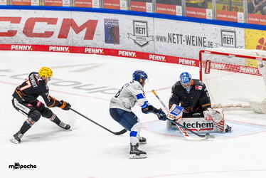 Vorbereitung - Löwen Frankfurt - ERC Ingolstadt - 12.9.26 - 074