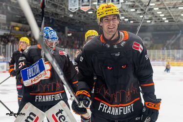 Vorbereitung - Löwen Frankfurt - ERC Ingolstadt - 12.9.26 - 093